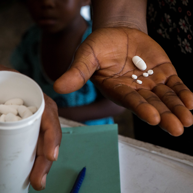 Top 10 African countries with the highest percentage of people receiving antiretroviral therapy (ART)