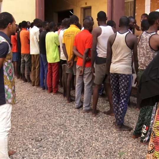 Nigerian immigration deports over 800 illegal immigrants