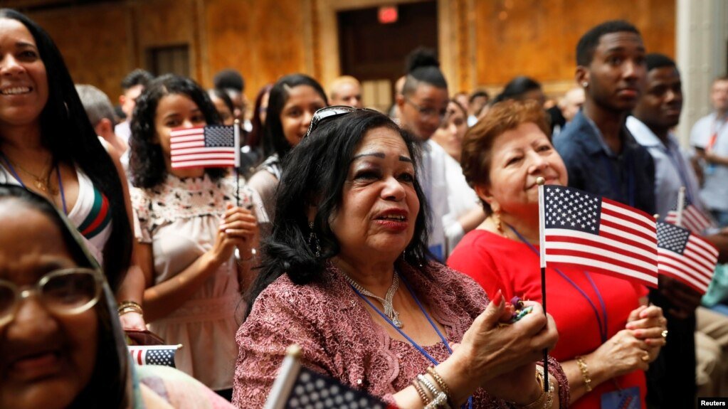 Top 10 foreign countries with the largest immigrant population in the US