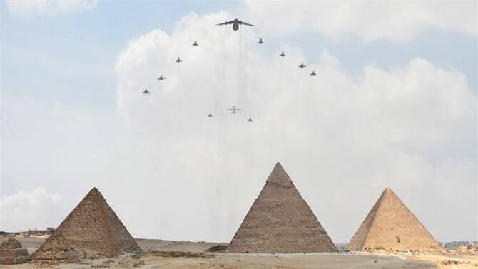 Chinese fighter jets soar over Egypt in first ever joint military drills