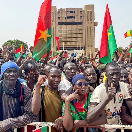 Nigeria’s secret police clamps down on rally for Burkina Faso’s Traoré, arrests organizer