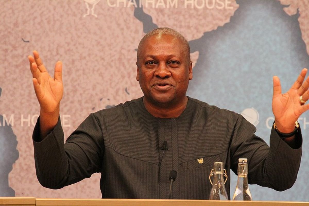 Ghana’s Mahama courts oil investors, pushes for aggressive crude oil extraction