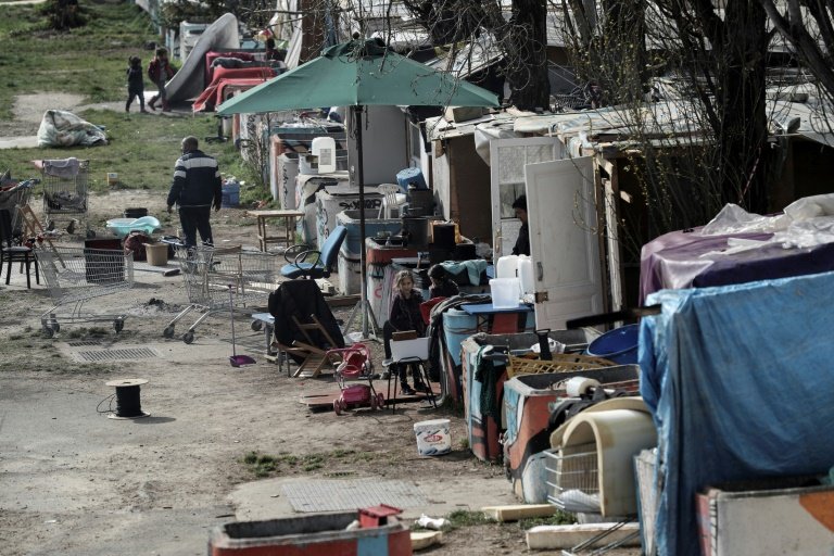 Top 10 countries with the largest slum populations in the world as of early 2025