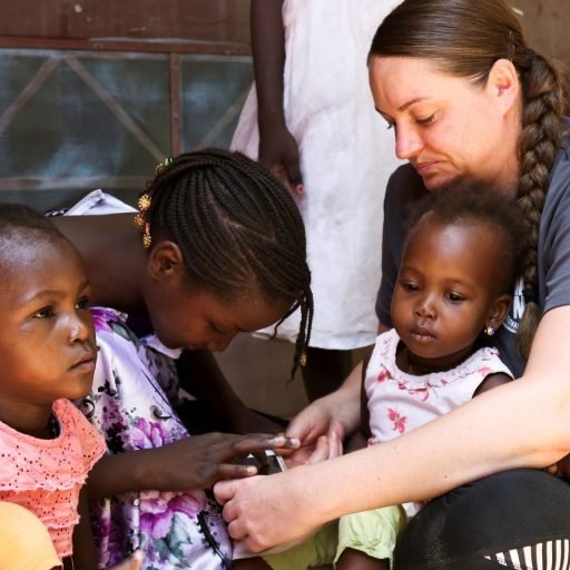 Top 10 African countries with the most American expatriates