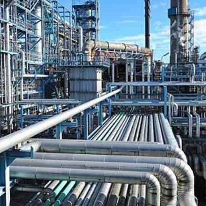 Nigeria weighs sale of state refineries to spur industry competition