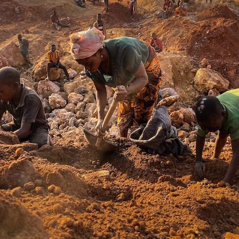 Congo’s conflict mineral lands the world’s largest tech company in legal trouble