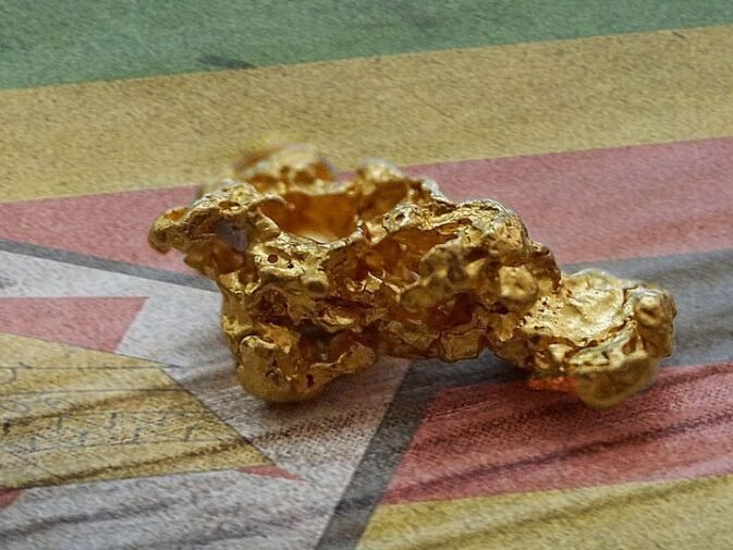 Zimbabwe to expand gold processing capacity with new refinery amid record production surge
