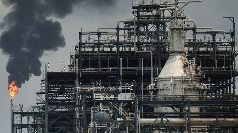 Africa’s largest refinery cuts petrol unit by 34% as exports slump