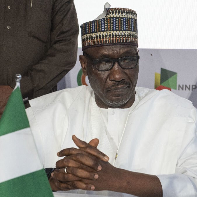 Nigeria orders arrest of former state oil chief over $154 billion audit probe amid failed refinery repairs