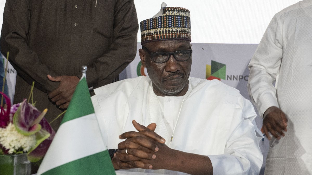 Nigeria orders arrest of former state oil chief over $154 billion audit probe amid failed refinery repairs
