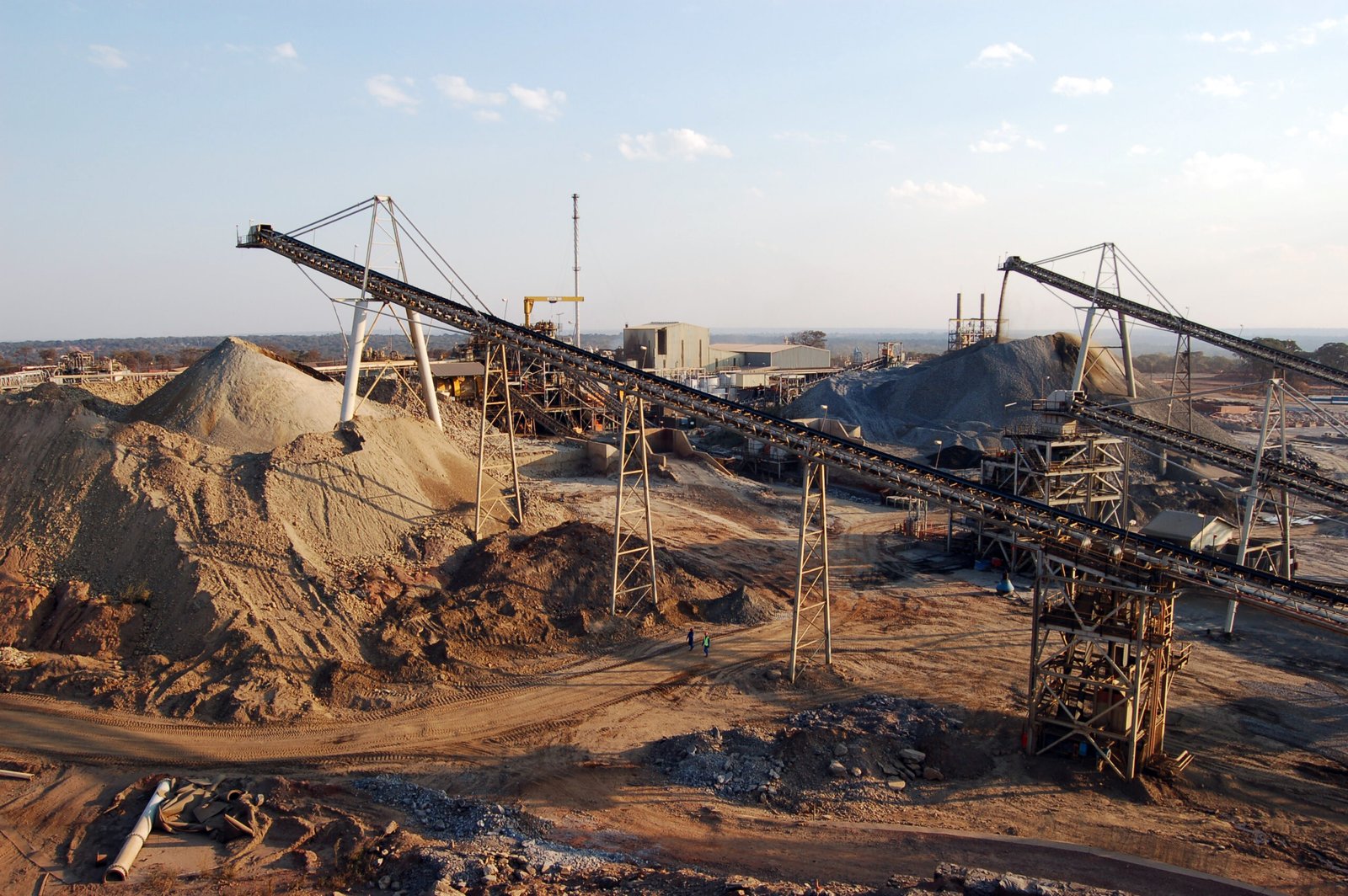 Africa holds a quarter of the world’s critical minerals powering AI and clean energy, but less than 10% of mining projects are moving ahead