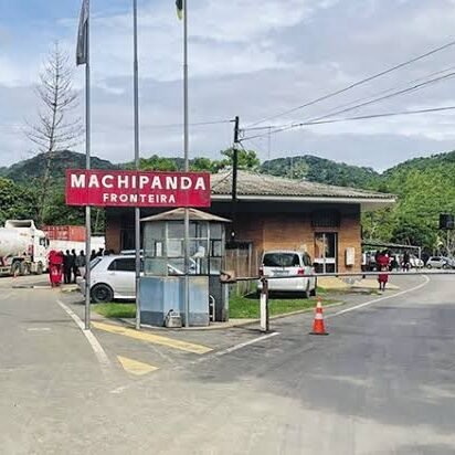 Mozambique awards Chinese firms a 25-year contract to build and operate a one-stop border post linking it to Zimbabwe